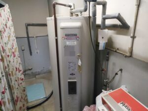 岡崎市 電気温水器 交換前